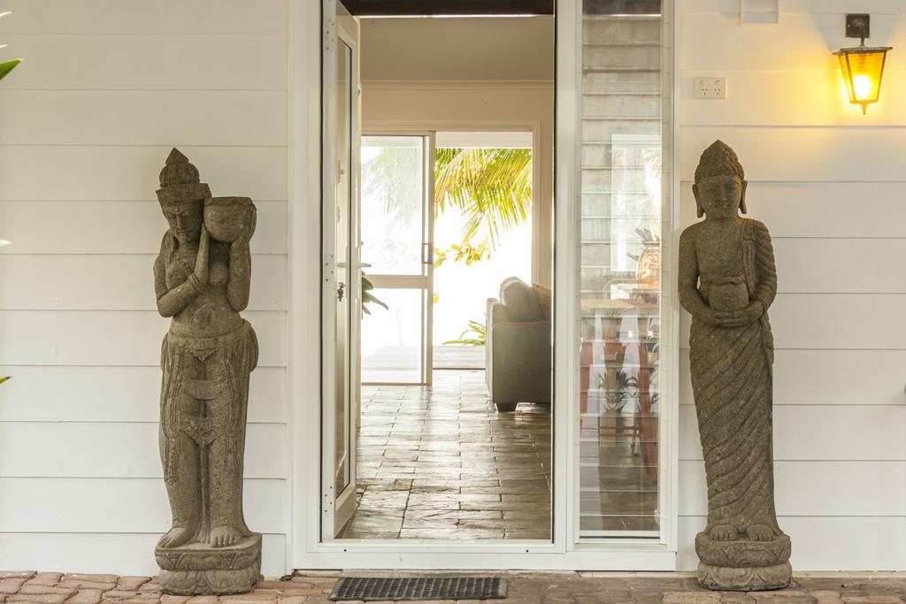 Drift Beach House Getaway Holloways Beach Room photo